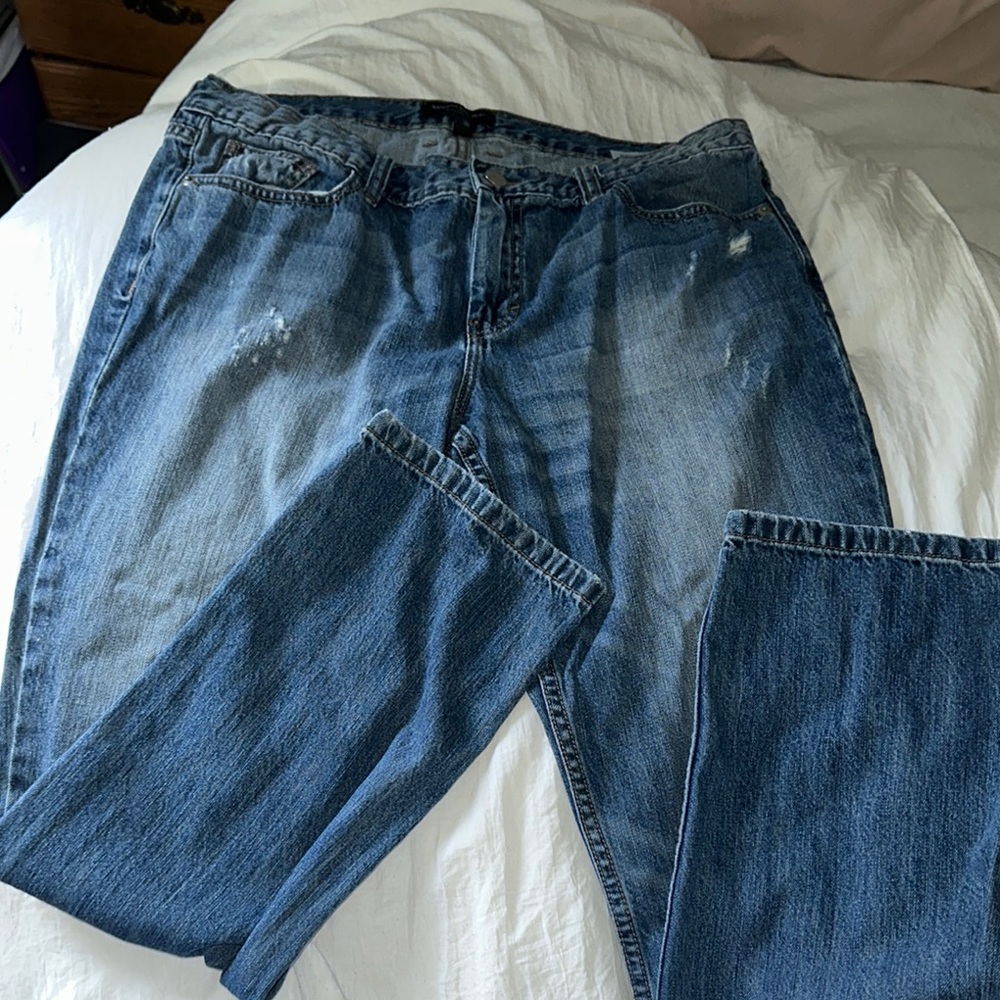 Banana Republic distressed women’s Boyfriend denim jeans size 10 very cool nice